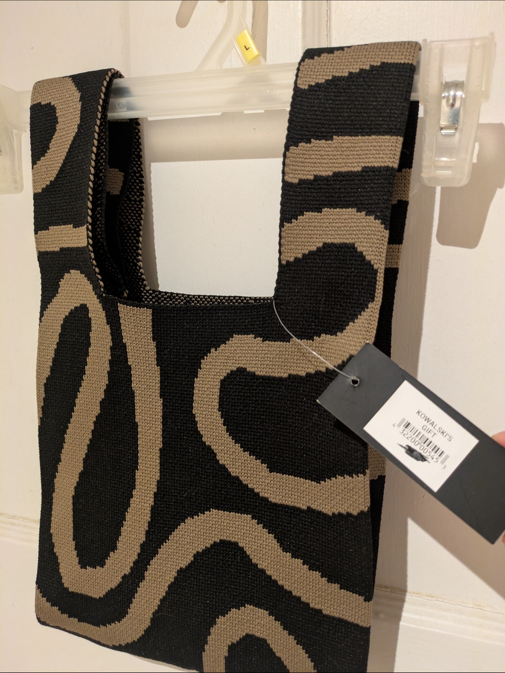 Stylish Black & Tan Patterned Knit Shoulder Bag